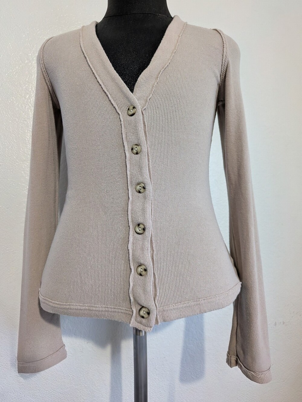 We The Free Soft Taupe V-Neck Button Front Cardigan Size Medium
